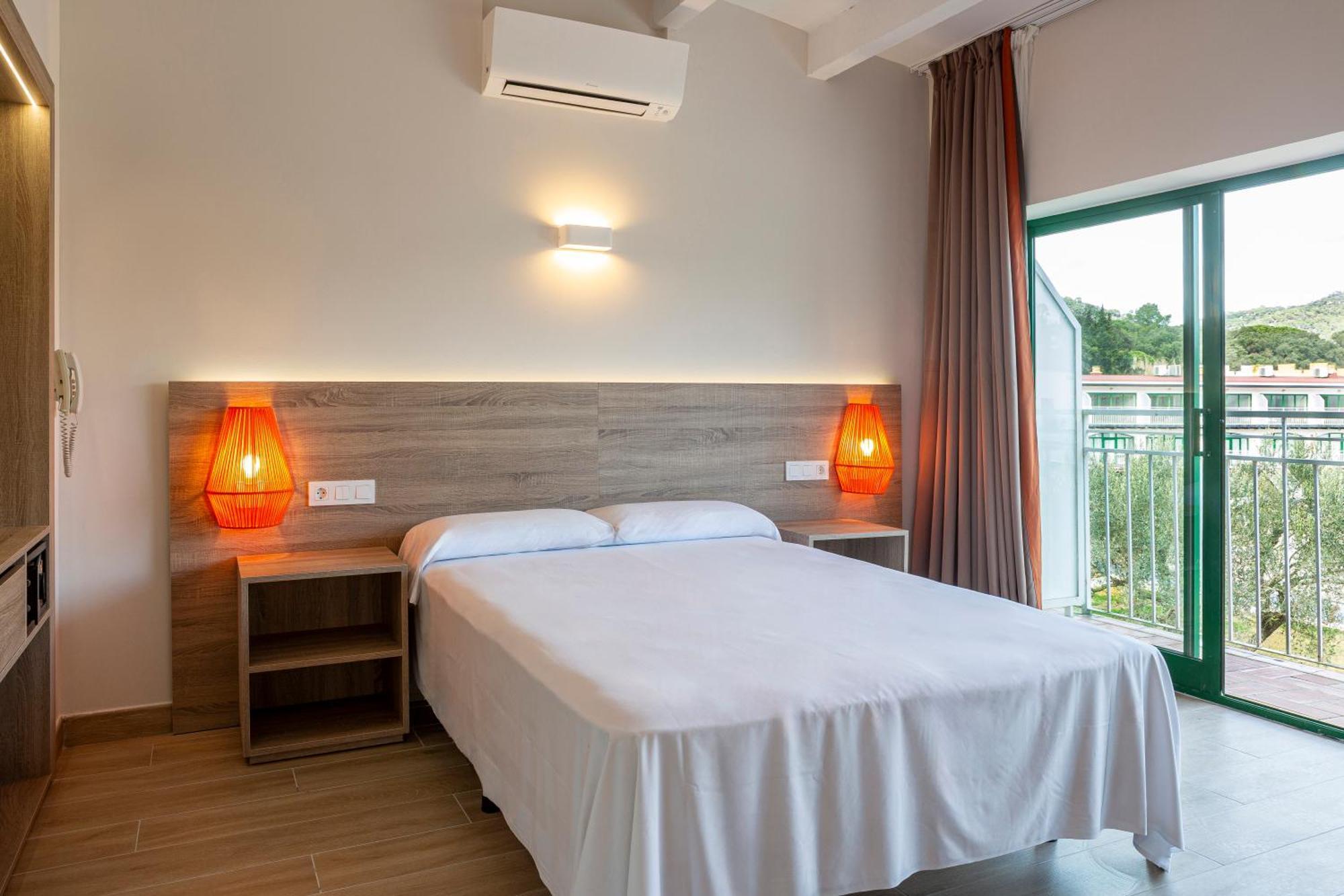 Medplaya Aparthotel Sant Eloi Тоса-де-Мар Екстер'єр фото